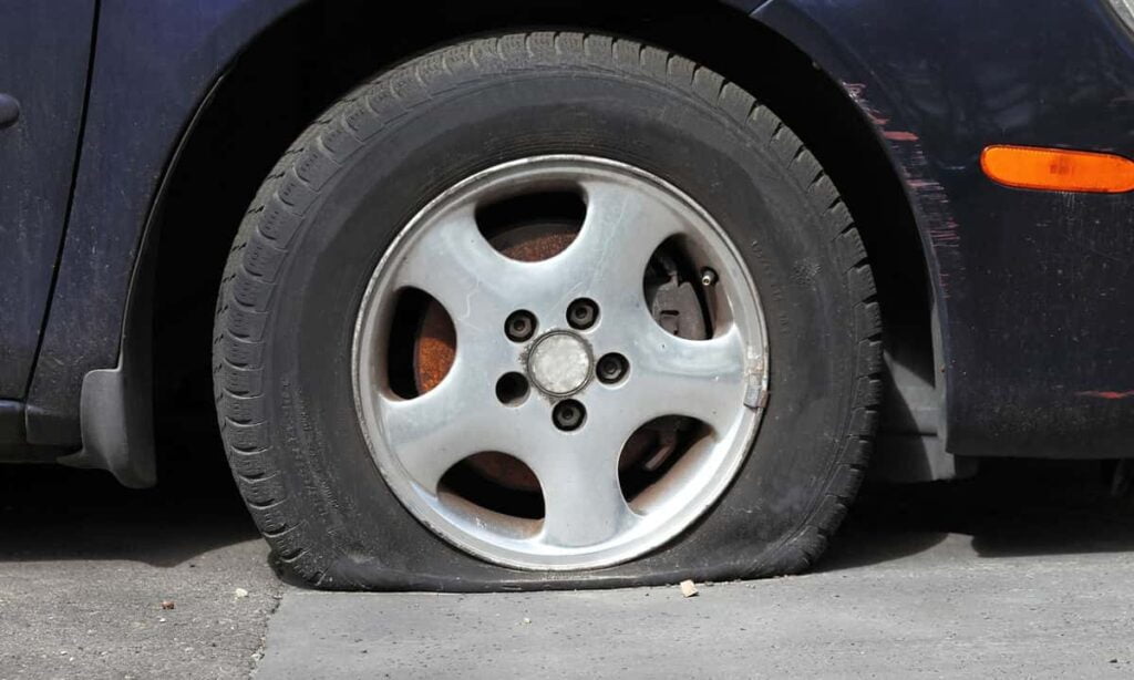 pneu déchiré