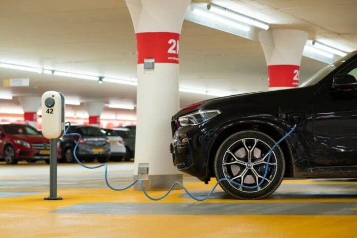 Les voitures électriques ont-elles besoin de pneus spéciaux